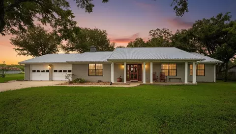 6978 Skull Creek Rd, Fayetteville, TX 78940
