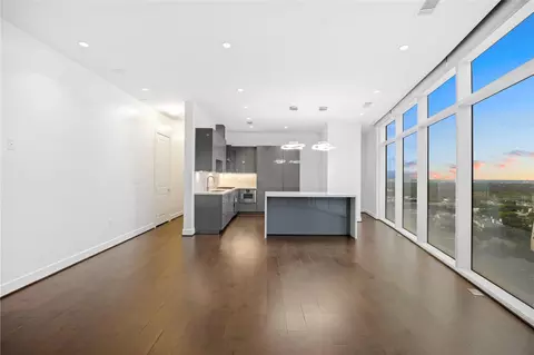 4521 San Felipe St #1903, Houston, TX 77027