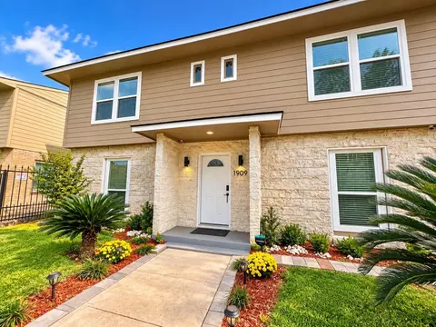 1909 Ruth St, Houston, TX 77004