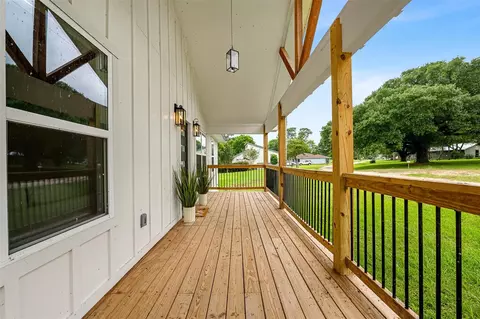 Exterior - 90 Coolcrest Dr, Point Blank, TX 77364 photo 1 of 10