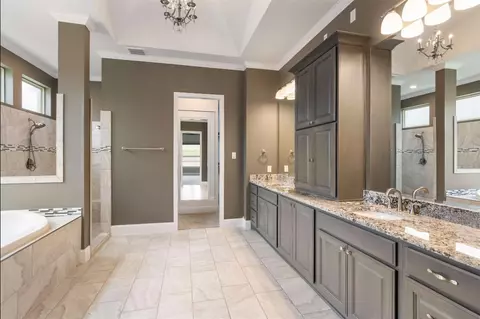 Bath - 4123 Flagstone Pine Ln, Spring, TX 77386 photo 3 of 3
