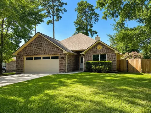 532 Cactus Dr, Conroe, TX 77385