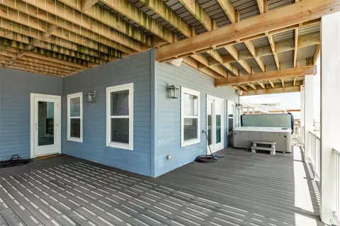 Exterior - 109 A Santar Loop, Surfside Beach, TX 77541 photo 2 of 5