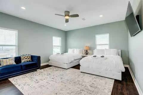Bedroom - 109 A Santar Loop, Surfside Beach, TX 77541 photo 4 of 4