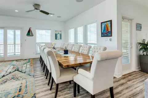 Dining - 109 A Santar Loop, Surfside Beach, TX 77541 photo 1 of 1