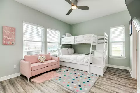 Bedroom - 109 A Santar Loop, Surfside Beach, TX 77541 photo 3 of 4