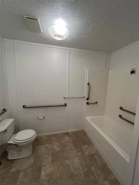 Bath - 2824 Randolph Rd #14, Pasadena, TX 77503 photo 3 of 3