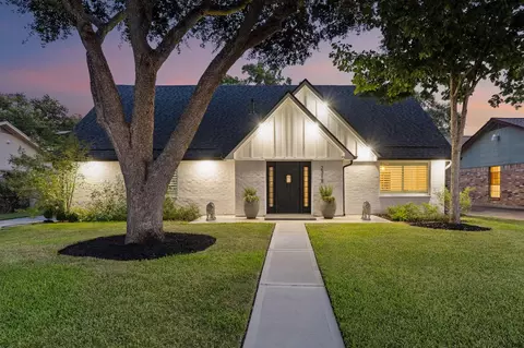 2318 Elmgate Dr, Houston, TX 77080