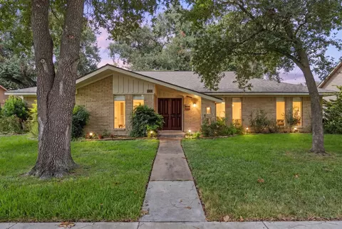 5730 Rutherglenn Dr, Houston, TX 77096