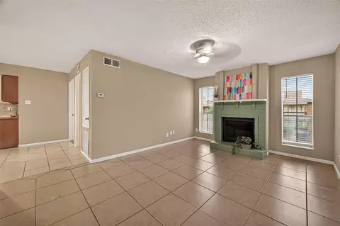 1500 Bay Area Blvd #208, Houston, TX 77058