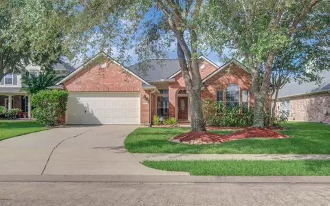 12808 Brook Arbor Ct, Pearland, TX 77584