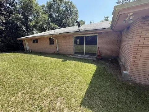 Exterior - 895 S Main St, Jasper, TX 75951 photo 3 of 7