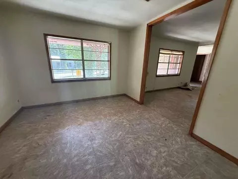 Living - 895 S Main St, Jasper, TX 75951 photo 1 of 5