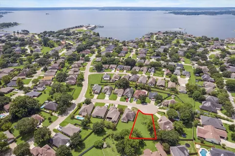 5118 Sleepy Pt, Willis, TX 77318