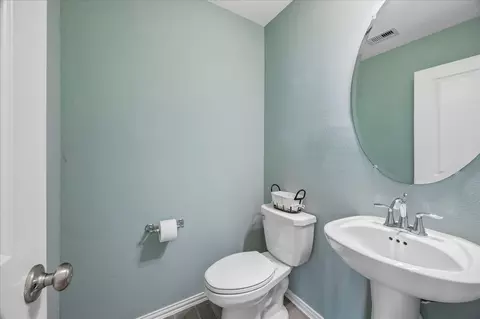 Bath - 4404 Mimic Dr, Spring, TX 77386 photo 6 of 6