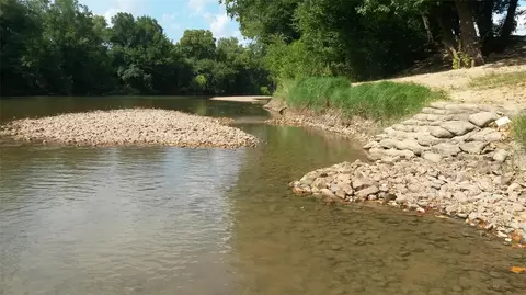 195 Hidden Shores Loop, Smithville, TX 78957