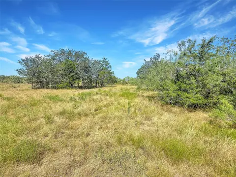 1345 Davis Rd, Muldoon, TX 78949 photo 8