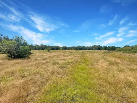 1345 Davis Rd, Muldoon, TX 78949 photo 10