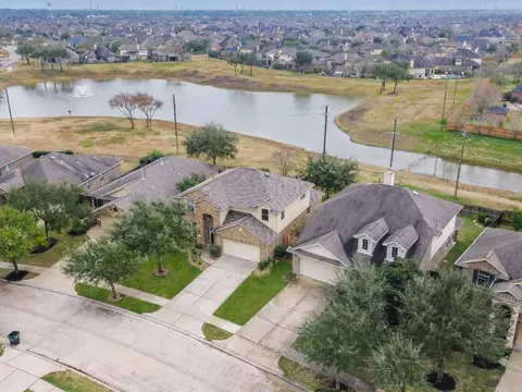 4487 Gran Canary Dr, League City, TX 77573