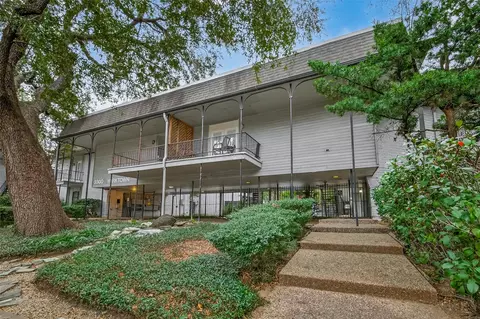 3300 Yorktown St #15, Houston, TX 77056