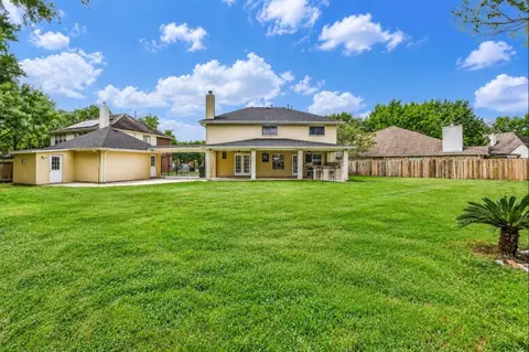 4503 Twin Elm Dr, Fresno, TX 77545