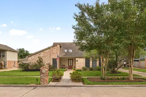 16513 Cornwall St, Jersey Village, TX 77040