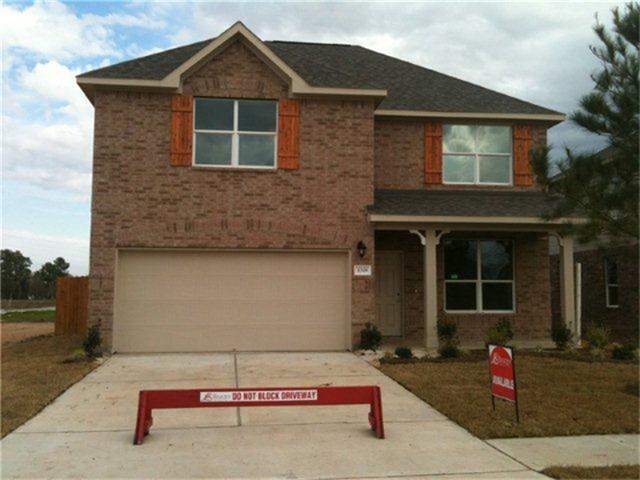 1319 Lucas St, Pearland, TX 77581 photo 1