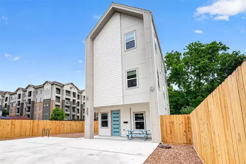 307 Neyland St, Houston, TX 77022