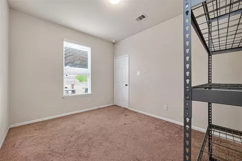 Bedroom - 10619 Blithe Oak Ct, Tomball, TX 77375 photo 2 of 7