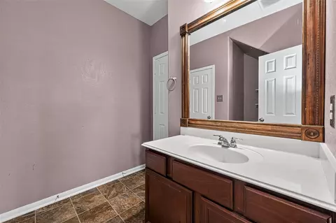 Bath - 10619 Blithe Oak Ct, Tomball, TX 77375 photo 2 of 3
