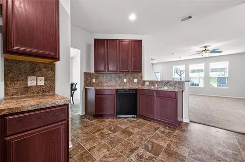 Kitchen - 10619 Blithe Oak Ct, Tomball, TX 77375 photo 5 of 5