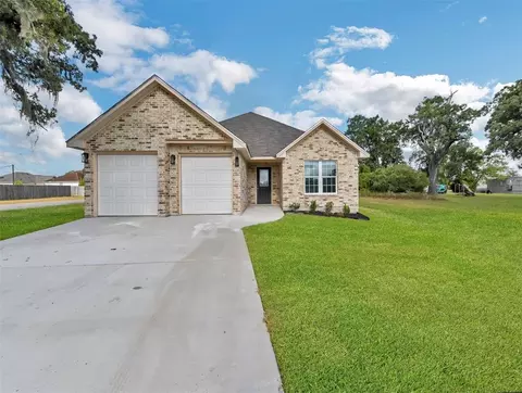 145 20th St, Hempstead, TX 77445 photo 1