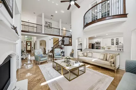 934 Poydras St, Sugar Land, TX 77498