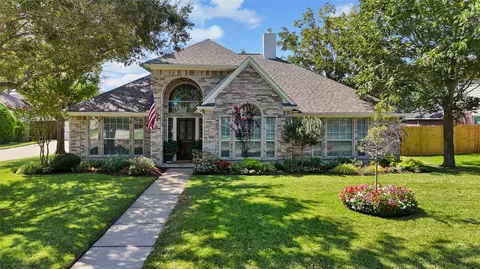 1702 Pensacola Ln, Friendswood, TX 77546
