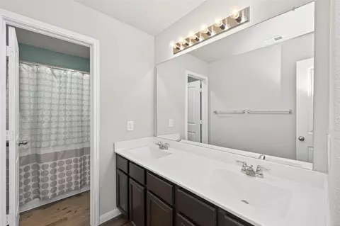 Bath - 3665 Cub Dr, Conroe, TX 77301 photo 4 of 4