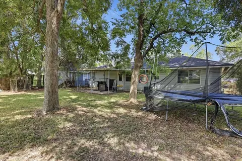 Exterior - 4935 Bruce Dr, Beaumont, TX 77708 photo 4 of 4