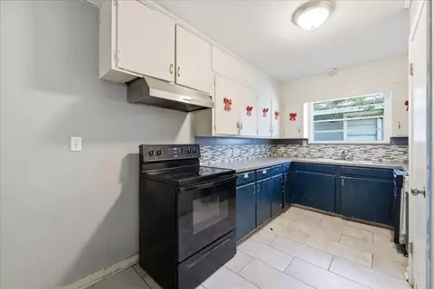 Kitchen - 4935 Bruce Dr, Beaumont, TX 77708 photo 1 of 2