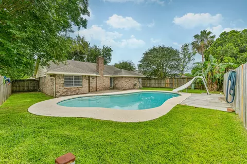 2230 E Clare St, Deer Park, TX 77536