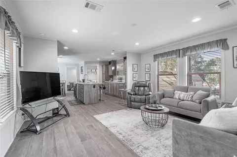 Living - 844 Harbor Point Dr, Trinity, TX 75862 photo 1 of 3