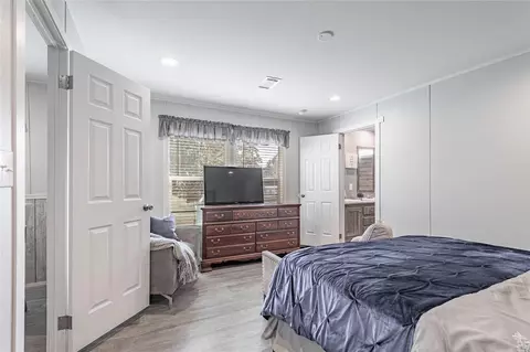 Bedroom - 844 Harbor Point Dr, Trinity, TX 75862 photo 1 of 7