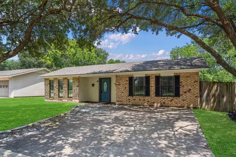 1103 Haines Dr, College Station, TX 77840
