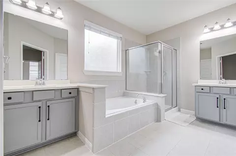 Bath - 22207 Warm Terrace Ln, Spring, TX 77389 photo 5 of 7