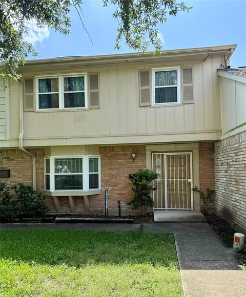 6451 Creekbend Dr #132, Houston, TX 77096