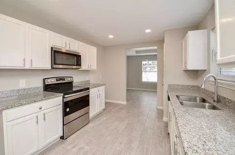 Kitchen - 24206 Kingbriar Dr, Spring, TX 77373 photo 4 of 4