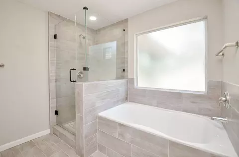 Bath - 24206 Kingbriar Dr, Spring, TX 77373 photo 4 of 4