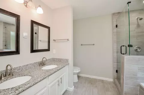 Bath - 24206 Kingbriar Dr, Spring, TX 77373 photo 3 of 4