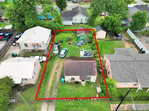7212 Texarkana St, Houston, TX 77020