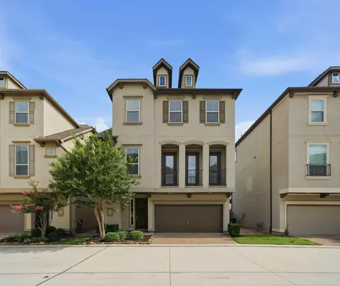 10616 Centre Shadows Dr, Houston, TX 77043
