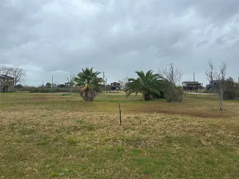 lot S 9-10 Front Ave, Port Bolivar, TX 77650