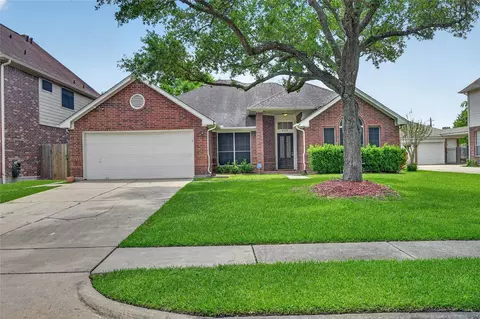 4535 Backenberry Dr, Friendswood, TX 77546
